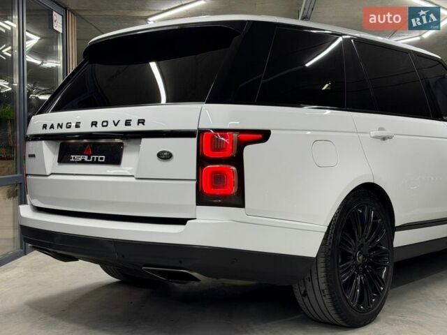 Білий Ленд Ровер Рендж Ровер, об'ємом двигуна 5 л та пробігом 82 тис. км за 54500 $, фото 17 на Automoto.ua