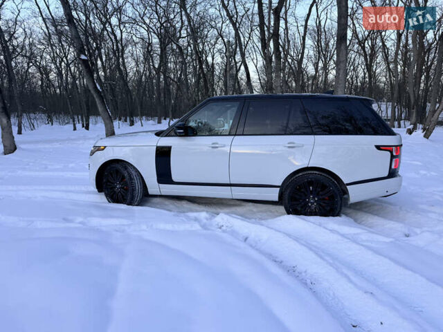 Белый Ленд Ровер Рендж Ровер, объемом двигателя 3 л и пробегом 73 тыс. км за 55000 $, фото 11 на Automoto.ua