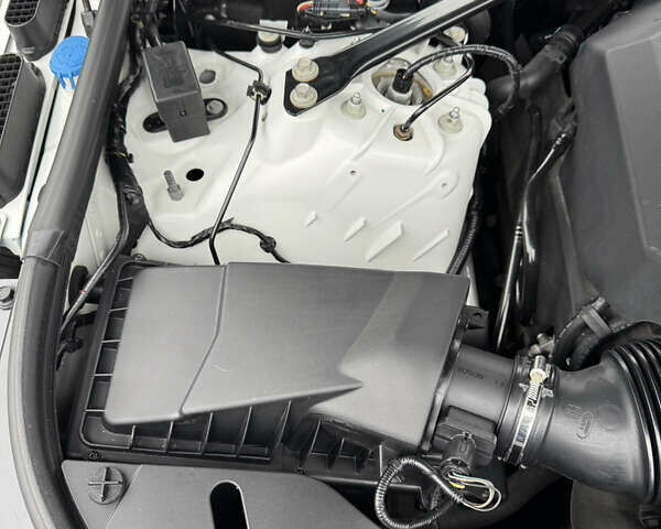 Белый Ленд Ровер Рендж Ровер, объемом двигателя 3 л и пробегом 70 тыс. км за 59000 $, фото 40 на Automoto.ua