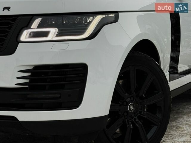 Білий Ленд Ровер Рендж Ровер, об'ємом двигуна 4.37 л та пробігом 105 тис. км за 64999 $, фото 7 на Automoto.ua