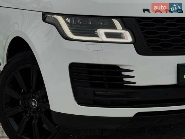 Белый Ленд Ровер Рендж Ровер, объемом двигателя 4.37 л и пробегом 105 тыс. км за 64999 $, фото 13 на Automoto.ua