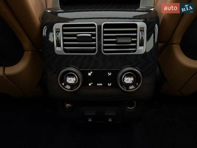 Белый Ленд Ровер Рендж Ровер, объемом двигателя 4.37 л и пробегом 105 тыс. км за 64999 $, фото 42 на Automoto.ua