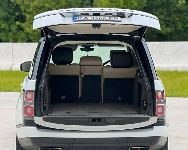 Білий Ленд Ровер Рендж Ровер, об'ємом двигуна 3 л та пробігом 106 тис. км за 47000 $, фото 3 на Automoto.ua