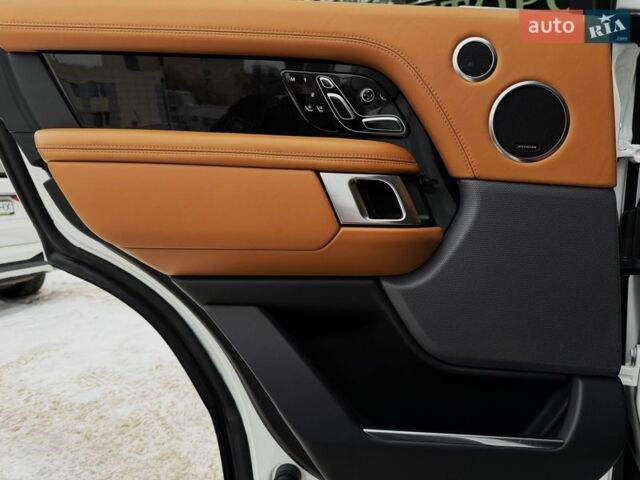 Білий Ленд Ровер Рендж Ровер, об'ємом двигуна 4.37 л та пробігом 105 тис. км за 64999 $, фото 32 на Automoto.ua