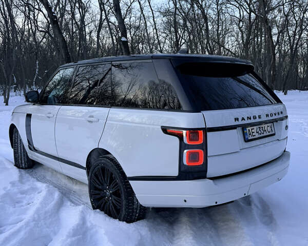 Белый Ленд Ровер Рендж Ровер, объемом двигателя 3 л и пробегом 73 тыс. км за 55000 $, фото 6 на Automoto.ua