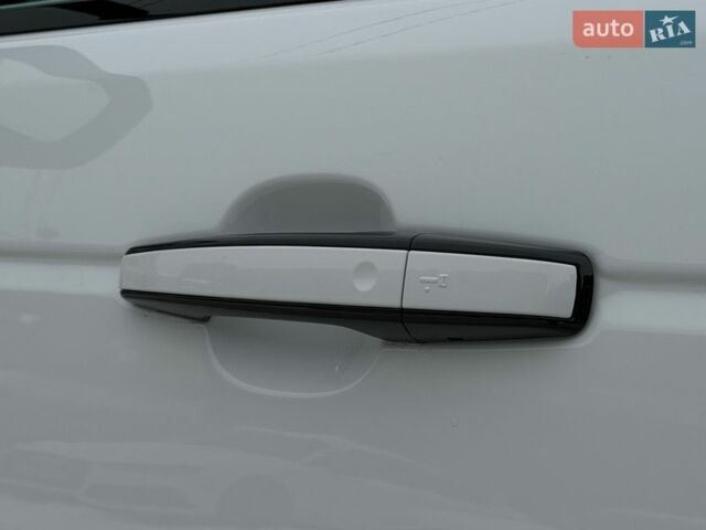 Білий Ленд Ровер Рендж Ровер, об'ємом двигуна 4.37 л та пробігом 105 тис. км за 64999 $, фото 18 на Automoto.ua