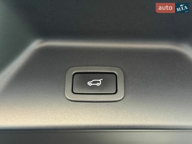 Білий Ленд Ровер Рендж Ровер, об'ємом двигуна 4.37 л та пробігом 105 тис. км за 64999 $, фото 27 на Automoto.ua