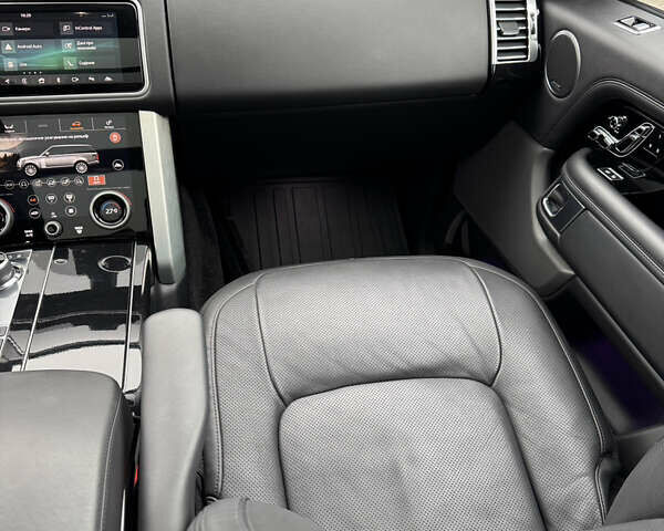 Белый Ленд Ровер Рендж Ровер, объемом двигателя 3 л и пробегом 70 тыс. км за 59000 $, фото 34 на Automoto.ua