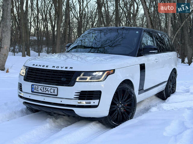 Белый Ленд Ровер Рендж Ровер, объемом двигателя 3 л и пробегом 73 тыс. км за 55000 $, фото 2 на Automoto.ua