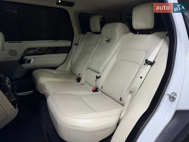 Білий Ленд Ровер Рендж Ровер, об'ємом двигуна 5 л та пробігом 82 тис. км за 54500 $, фото 23 на Automoto.ua