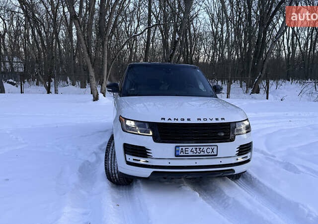 Белый Ленд Ровер Рендж Ровер, объемом двигателя 3 л и пробегом 73 тыс. км за 55000 $, фото 13 на Automoto.ua
