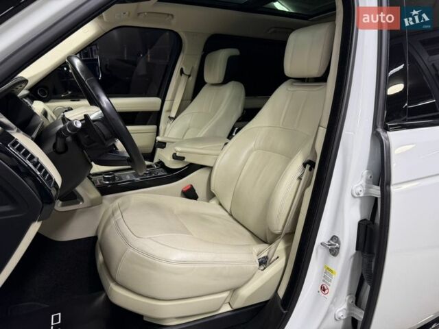 Білий Ленд Ровер Рендж Ровер, об'ємом двигуна 5 л та пробігом 82 тис. км за 54500 $, фото 19 на Automoto.ua
