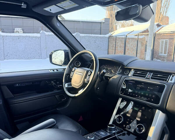 Белый Ленд Ровер Рендж Ровер, объемом двигателя 3 л и пробегом 73 тыс. км за 55000 $, фото 42 на Automoto.ua