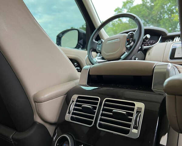 Білий Ленд Ровер Рендж Ровер, об'ємом двигуна 3 л та пробігом 106 тис. км за 47000 $, фото 16 на Automoto.ua