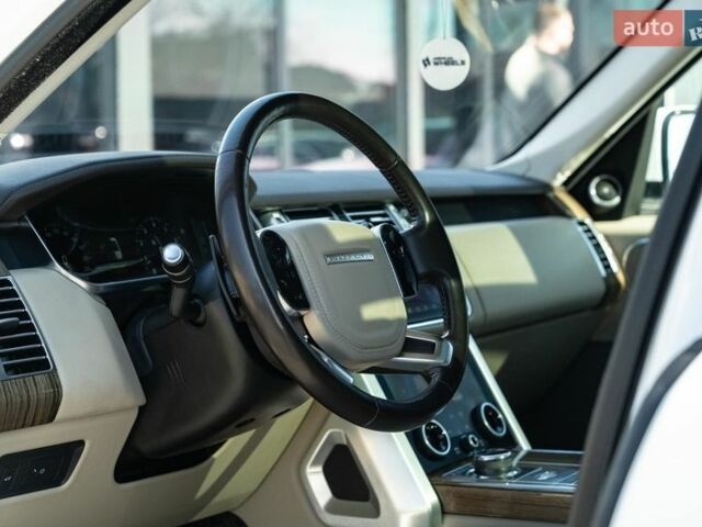 Белый Ленд Ровер Рендж Ровер, объемом двигателя 3 л и пробегом 103 тыс. км за 56900 $, фото 19 на Automoto.ua