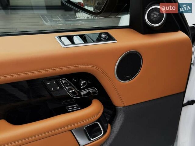 Белый Ленд Ровер Рендж Ровер, объемом двигателя 4.37 л и пробегом 105 тыс. км за 64999 $, фото 30 на Automoto.ua