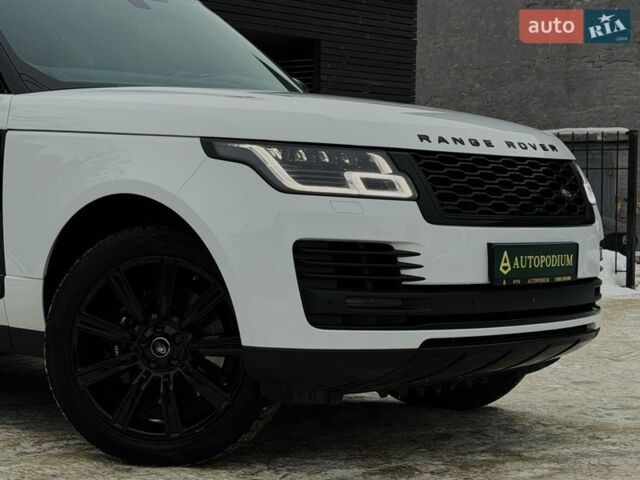 Білий Ленд Ровер Рендж Ровер, об'ємом двигуна 4.37 л та пробігом 105 тис. км за 64999 $, фото 12 на Automoto.ua