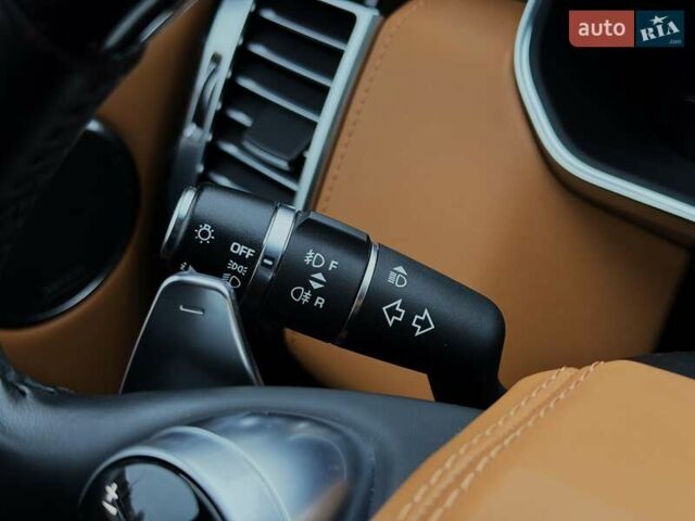 Белый Ленд Ровер Рендж Ровер, объемом двигателя 4.37 л и пробегом 105 тыс. км за 64999 $, фото 52 на Automoto.ua