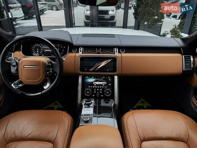 Белый Ленд Ровер Рендж Ровер, объемом двигателя 4.37 л и пробегом 105 тыс. км за 64999 $, фото 44 на Automoto.ua
