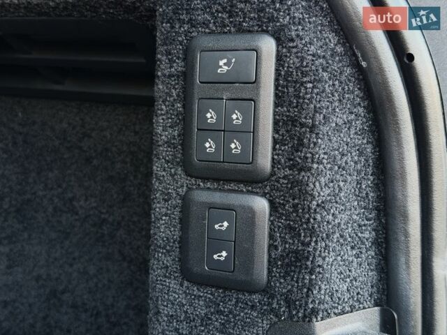 Білий Ленд Ровер Рендж Ровер, об'ємом двигуна 4.37 л та пробігом 105 тис. км за 64999 $, фото 28 на Automoto.ua