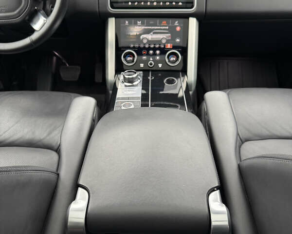 Белый Ленд Ровер Рендж Ровер, объемом двигателя 3 л и пробегом 70 тыс. км за 59000 $, фото 32 на Automoto.ua