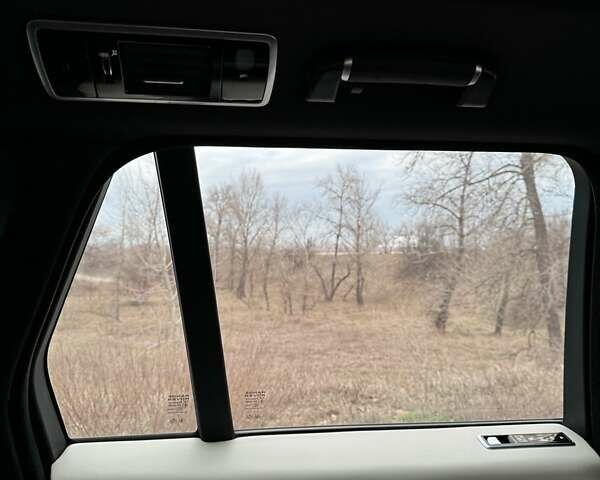 Белый Ленд Ровер Рендж Ровер, объемом двигателя 2.99 л и пробегом 84 тыс. км за 73700 $, фото 2 на Automoto.ua