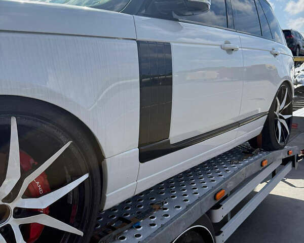 Белый Ленд Ровер Рендж Ровер, объемом двигателя 3 л и пробегом 70 тыс. км за 59000 $, фото 42 на Automoto.ua