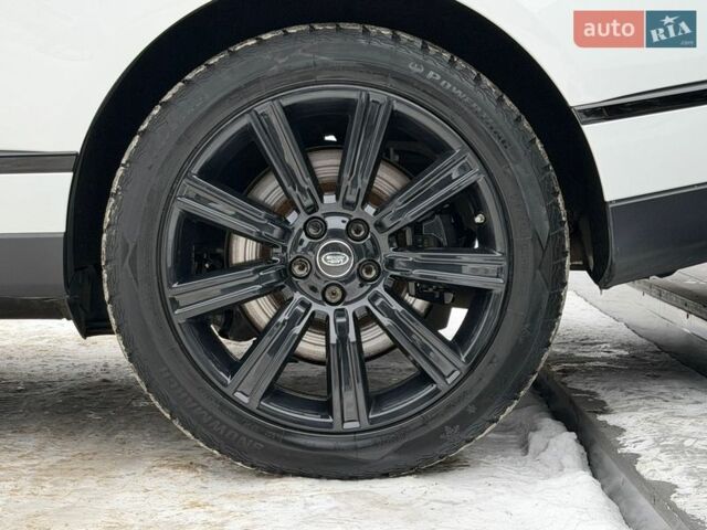 Білий Ленд Ровер Рендж Ровер, об'ємом двигуна 4.37 л та пробігом 105 тис. км за 64999 $, фото 17 на Automoto.ua