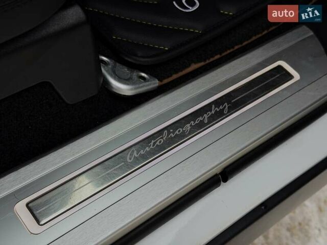 Белый Ленд Ровер Рендж Ровер, объемом двигателя 4.37 л и пробегом 105 тыс. км за 64999 $, фото 49 на Automoto.ua