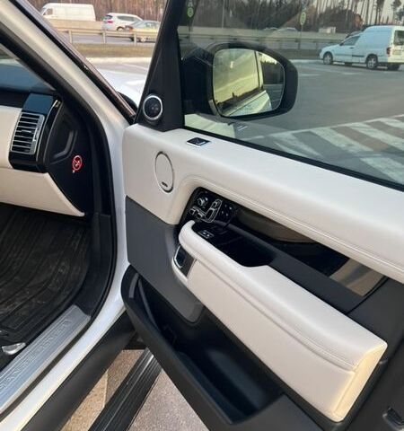 Белый Ленд Ровер Рендж Ровер, объемом двигателя 3 л и пробегом 134 тыс. км за 46999 $, фото 36 на Automoto.ua