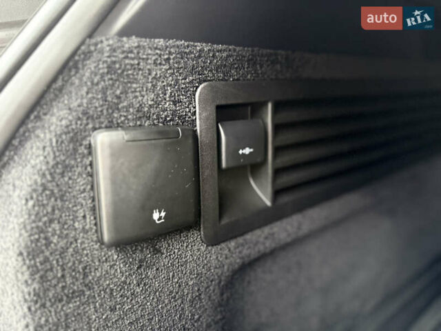 Білий Ленд Ровер Рендж Ровер, об'ємом двигуна 3 л та пробігом 170 тис. км за 49900 $, фото 42 на Automoto.ua