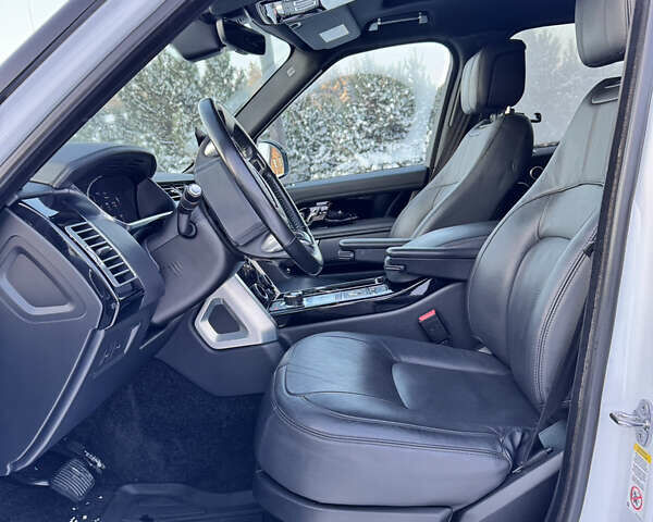 Белый Ленд Ровер Рендж Ровер, объемом двигателя 3 л и пробегом 74 тыс. км за 56000 $, фото 15 на Automoto.ua