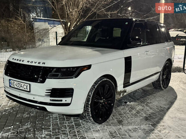 Белый Ленд Ровер Рендж Ровер, объемом двигателя 3 л и пробегом 74 тыс. км за 56000 $, фото 6 на Automoto.ua