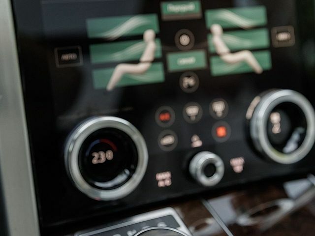 Білий Ленд Ровер Рендж Ровер, об'ємом двигуна 3 л та пробігом 169 тис. км за 45900 $, фото 108 на Automoto.ua