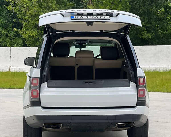 Білий Ленд Ровер Рендж Ровер, об'ємом двигуна 3 л та пробігом 106 тис. км за 47000 $, фото 6 на Automoto.ua