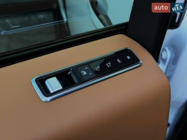 Білий Ленд Ровер Рендж Ровер, об'ємом двигуна 4.37 л та пробігом 105 тис. км за 64999 $, фото 33 на Automoto.ua