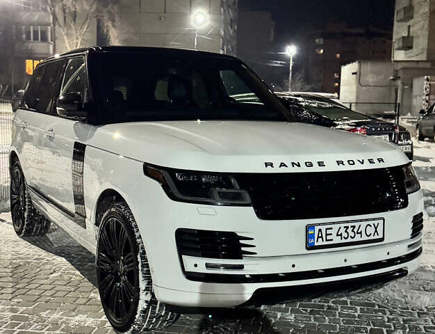 Белый Ленд Ровер Рендж Ровер, объемом двигателя 3 л и пробегом 74 тыс. км за 56000 $, фото 7 на Automoto.ua