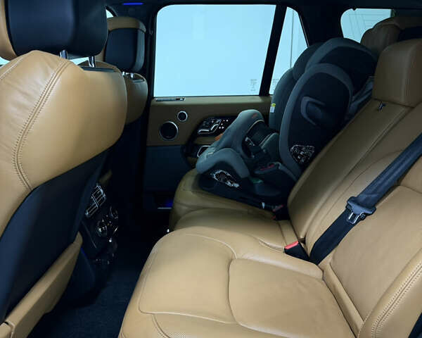 Білий Ленд Ровер Рендж Ровер, об'ємом двигуна 4.37 л та пробігом 104 тис. км за 67000 $, фото 32 на Automoto.ua