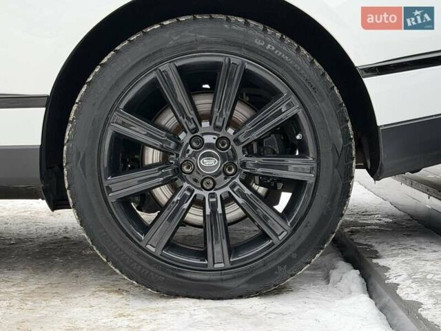 Белый Ленд Ровер Рендж Ровер, объемом двигателя 4.37 л и пробегом 105 тыс. км за 64999 $, фото 17 на Automoto.ua