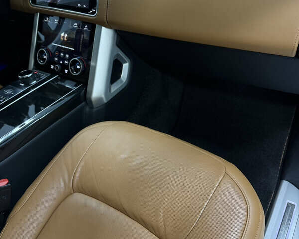 Білий Ленд Ровер Рендж Ровер, об'ємом двигуна 4.37 л та пробігом 104 тис. км за 67000 $, фото 21 на Automoto.ua