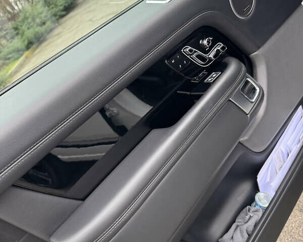 Белый Ленд Ровер Рендж Ровер, объемом двигателя 3 л и пробегом 70 тыс. км за 59000 $, фото 13 на Automoto.ua