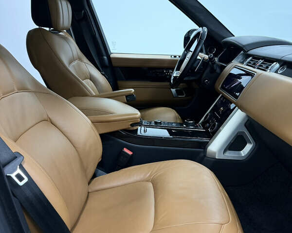 Білий Ленд Ровер Рендж Ровер, об'ємом двигуна 4.37 л та пробігом 104 тис. км за 67000 $, фото 31 на Automoto.ua