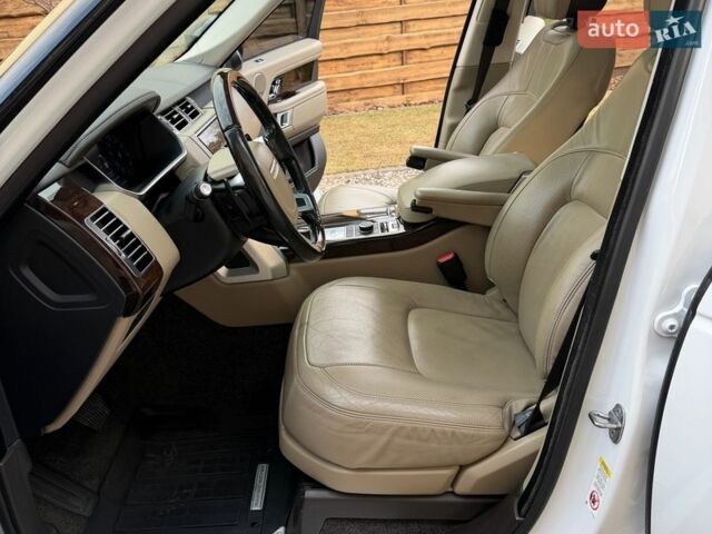 Білий Ленд Ровер Рендж Ровер, об'ємом двигуна 3 л та пробігом 152 тис. км за 41000 $, фото 14 на Automoto.ua