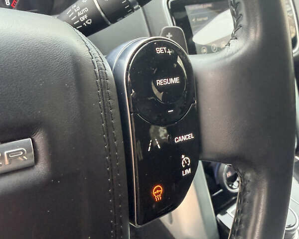 Белый Ленд Ровер Рендж Ровер, объемом двигателя 3 л и пробегом 73 тыс. км за 55000 $, фото 27 на Automoto.ua