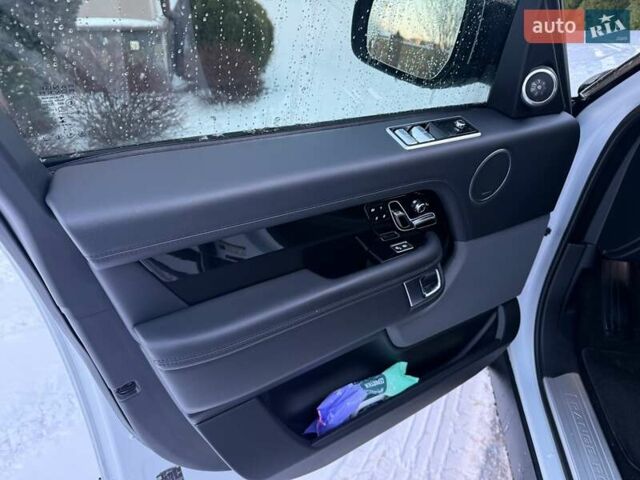 Білий Ленд Ровер Рендж Ровер, об'ємом двигуна 2.99 л та пробігом 87 тис. км за 60900 $, фото 9 на Automoto.ua