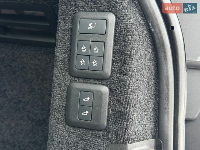 Білий Ленд Ровер Рендж Ровер, об'ємом двигуна 4.37 л та пробігом 105 тис. км за 64999 $, фото 28 на Automoto.ua