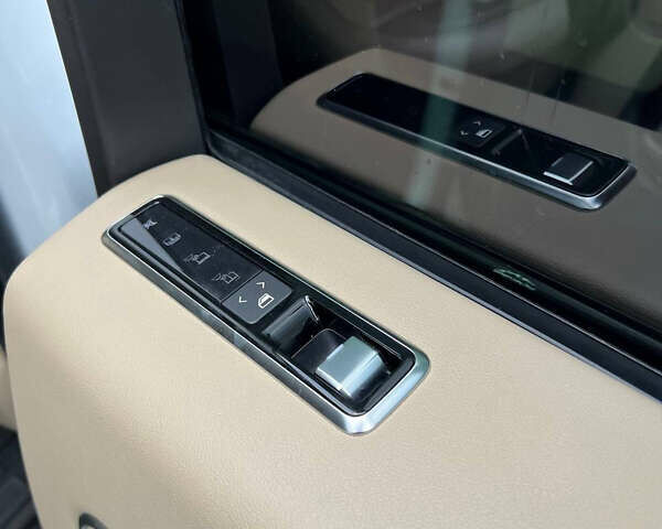 Білий Ленд Ровер Рендж Ровер, об'ємом двигуна 3 л та пробігом 106 тис. км за 47000 $, фото 11 на Automoto.ua