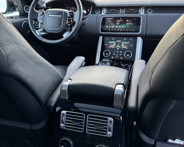 Белый Ленд Ровер Рендж Ровер, объемом двигателя 3 л и пробегом 74 тыс. км за 56000 $, фото 32 на Automoto.ua