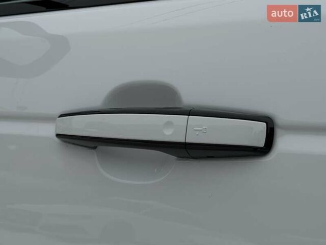 Белый Ленд Ровер Рендж Ровер, объемом двигателя 4.37 л и пробегом 105 тыс. км за 64999 $, фото 18 на Automoto.ua