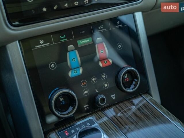 Белый Ленд Ровер Рендж Ровер, объемом двигателя 3 л и пробегом 103 тыс. км за 56900 $, фото 30 на Automoto.ua